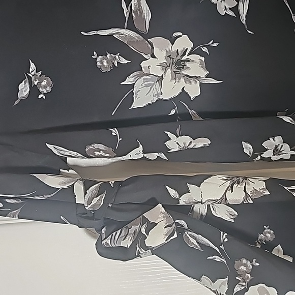 Sienna Sky Long Sleeve Semi Sheer Top Ties on Bell Sleeve Size XS - Picture 3 of 8